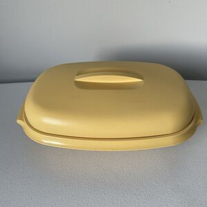 Vintage 1970's Tupperware Made In USA Harvest Gold Oval Steamer Container Bowl